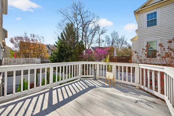 $800,000 | 12017 Edgemere Circle, Reston, VA 20190