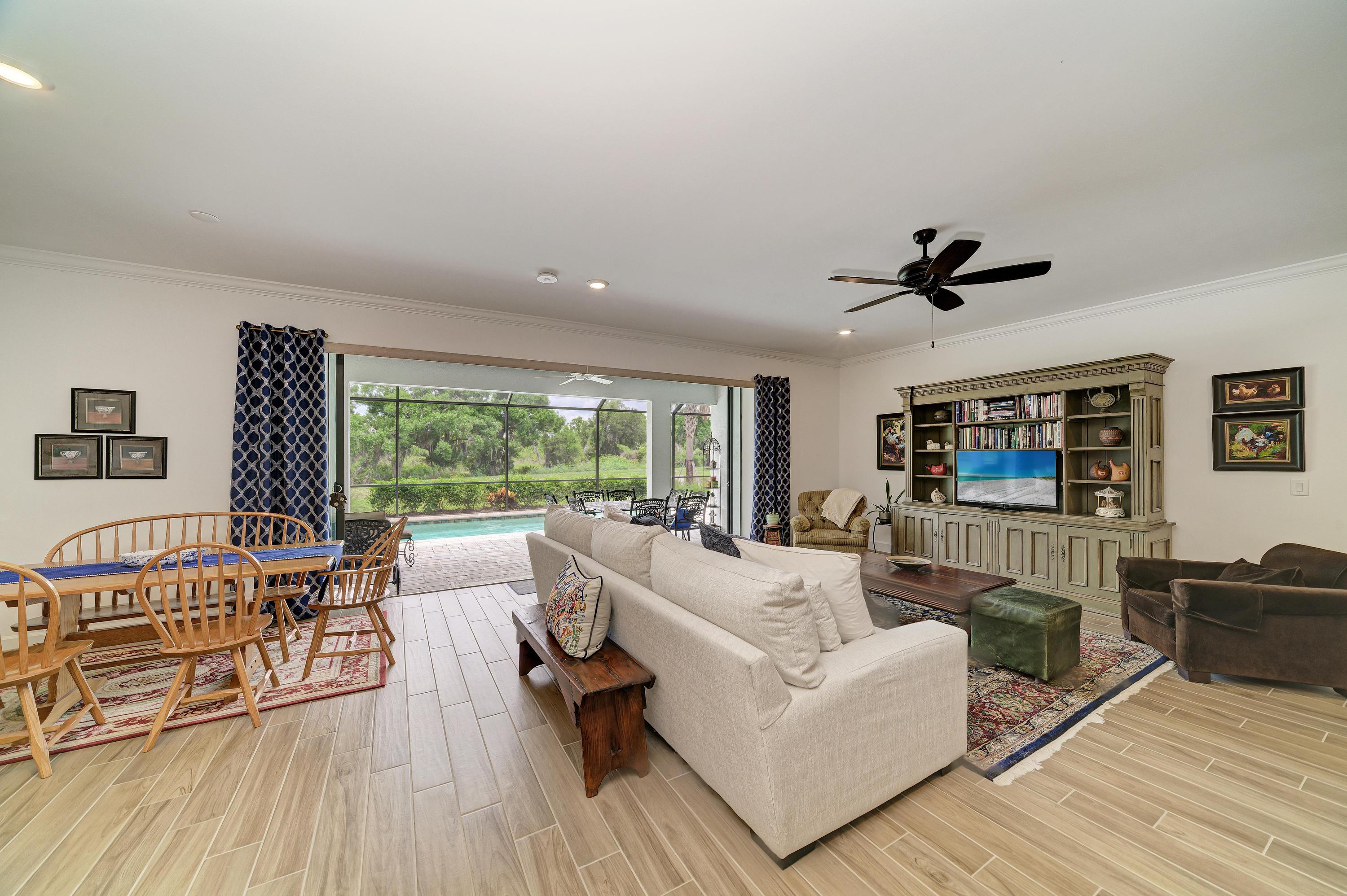 16341 Hidden Oak Loop Lakewood Ranch, FL 34211 - Photo 6 of 28