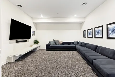 $3,199,000 | 89 Old Canoe Place Road, Hampton Bays, NY 11946