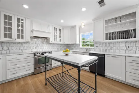 $799,000 | 1811 Cando Court, Austin, TX 78734