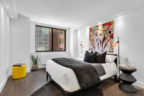 $1,349,000 | 280 Park Avenue South, Unit 8K | Flatiron