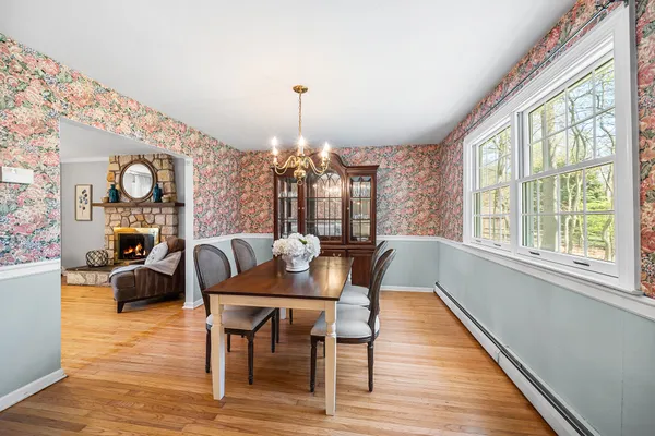 $725,000 | 6 Cypress Lane, Berwyn, PA 19312