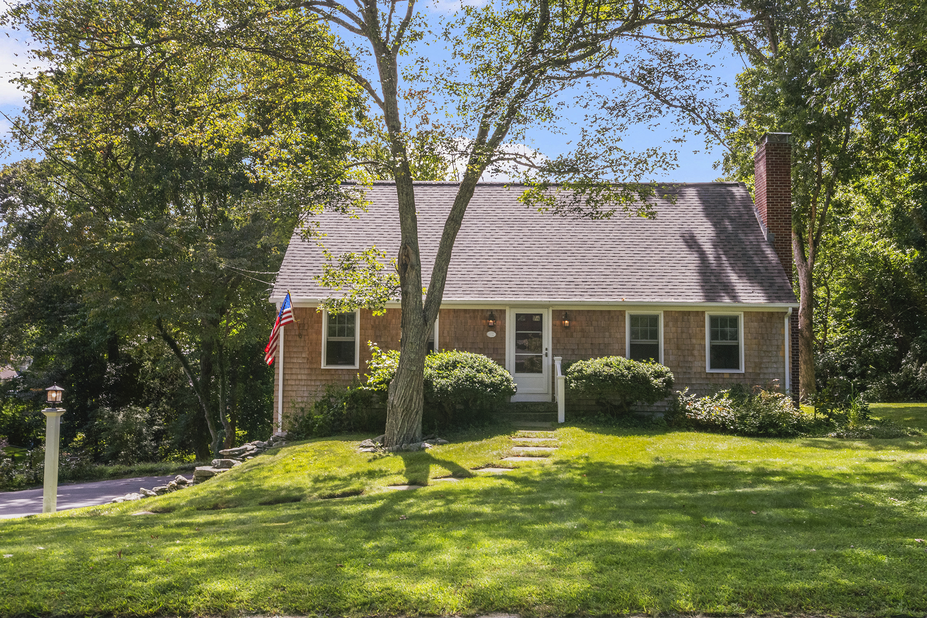 102 Edgewater Road Narragansett, RI 02882 - Photo 1 of 78 Gallery Image 1