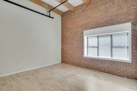 $1,400,000 | 15 Sleeper Street, Unit 104, Boston, MA 02210