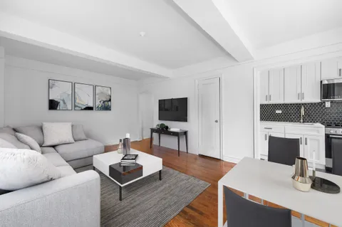 $799,000 | 200 East 16th Street, Unit 2A | Gramercy