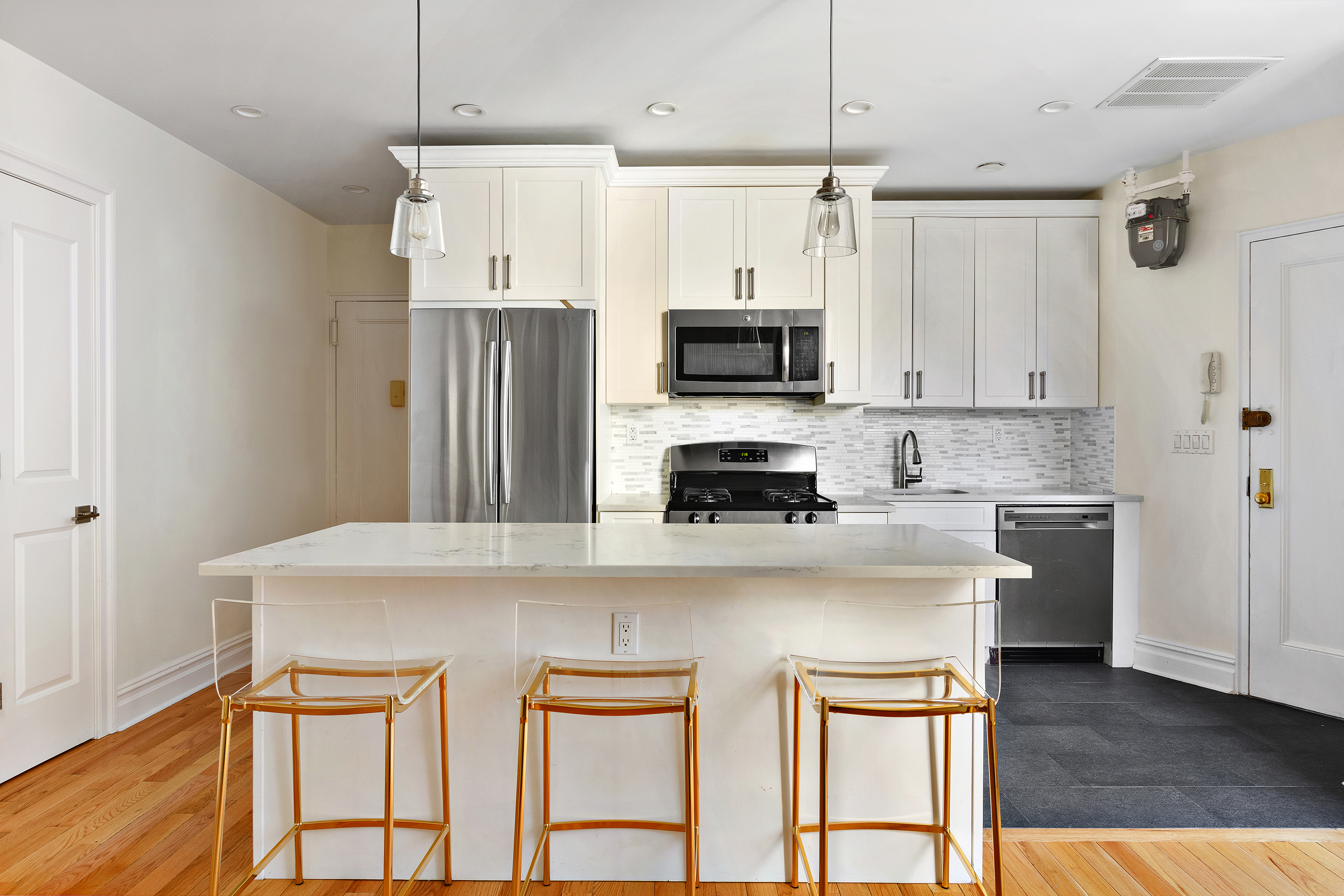 525 Park Avenue, Unit 5D Manhattan, NY 10065 - Photo 2 of 9