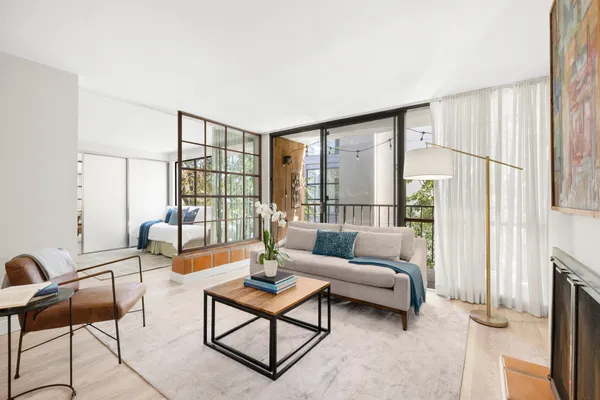 $675,000 | 10966 Rochester Avenue, Unit 3F, Los Angeles, CA 90024