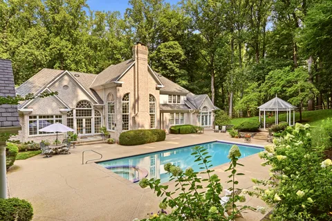 $2,850,000 | 11216 River View Drive, Potomac, MD 20854