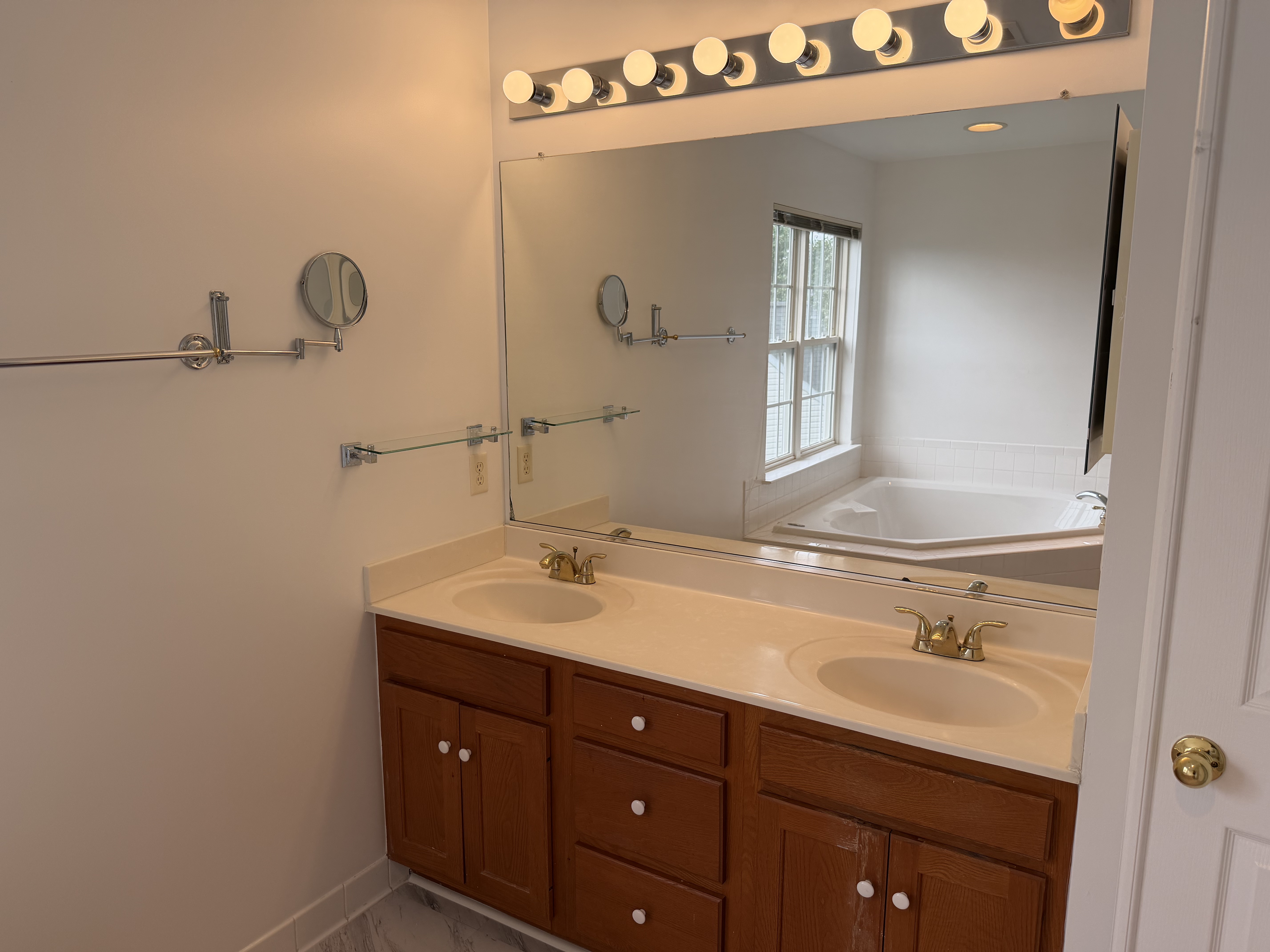 18015 Coachmans Road Germantown, MD 20874 - Photo 20 of 34 Gallery Image 20