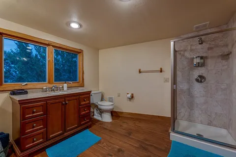 $1,495,000 | 21008 Lakeshore Drive West, Spicewood, TX 78669