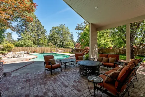 $1,150,000 | 1560 Crane Terrace, Ukiah, CA 95482