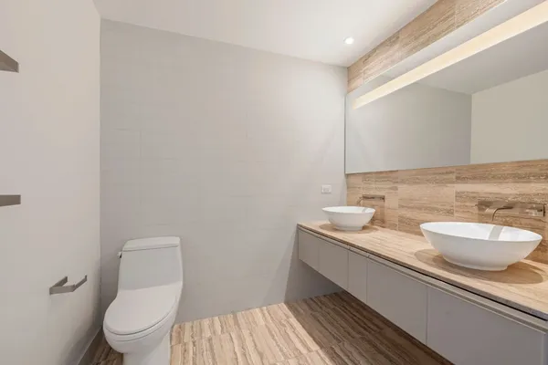 $2,500,000 | 322 West 57th Street, Unit 26B | Hell's Kitchen