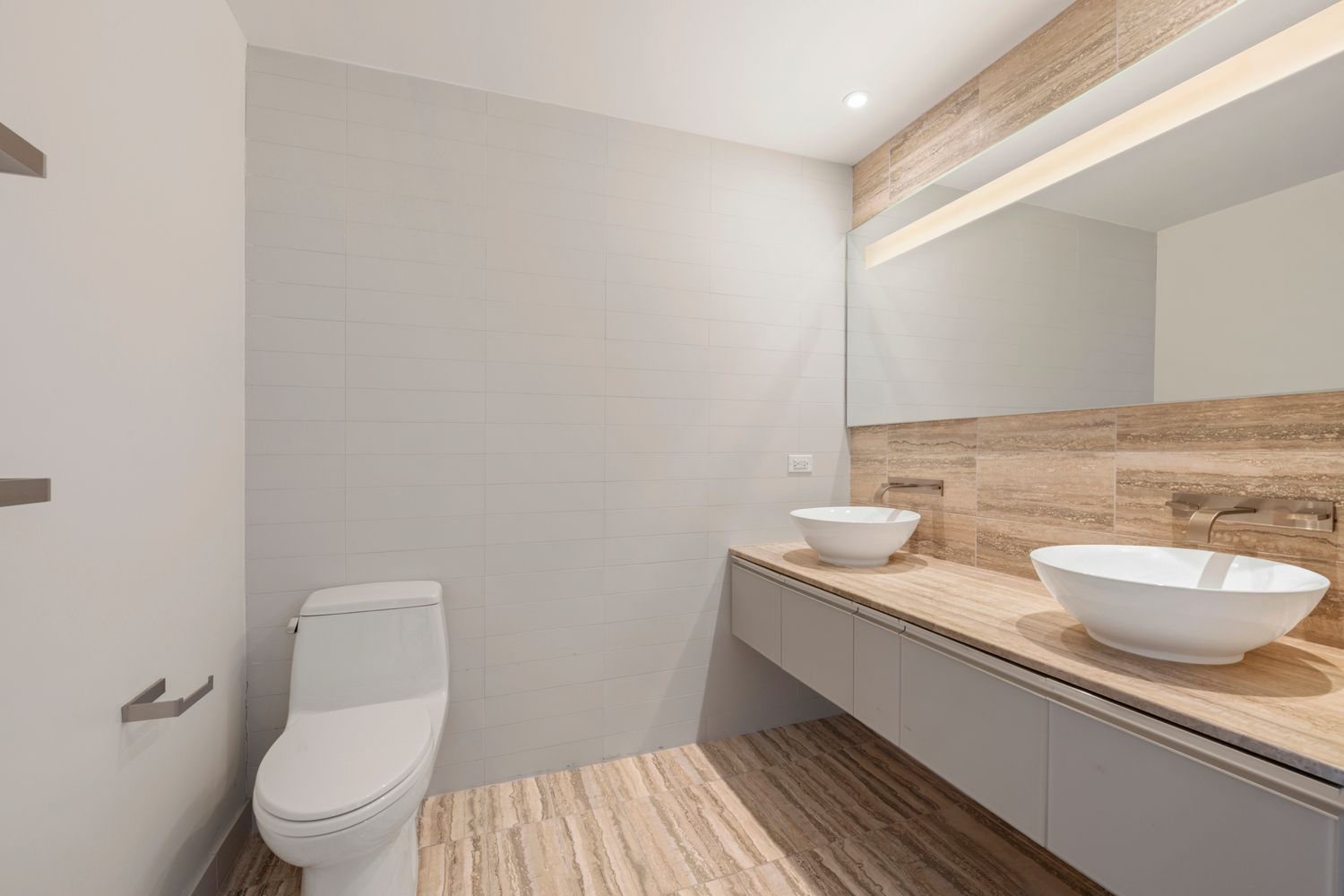 322 West 57th Street, Unit 26B Manhattan, NY 10019 - Photo 7 of 11