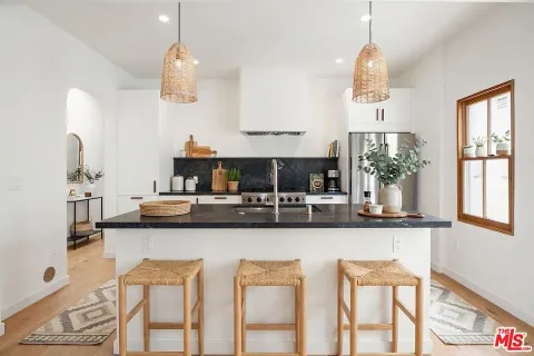 $995,000 | 346 1/2 North Gardner Street, Los Angeles, CA 90036