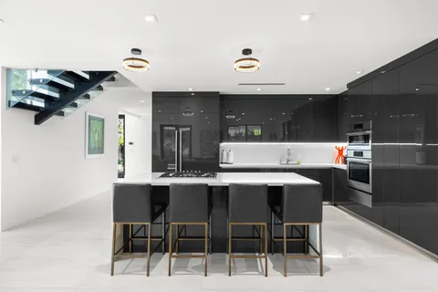 $4,950,000 | 3770 Kumquat Avenue, Miami, FL 33133