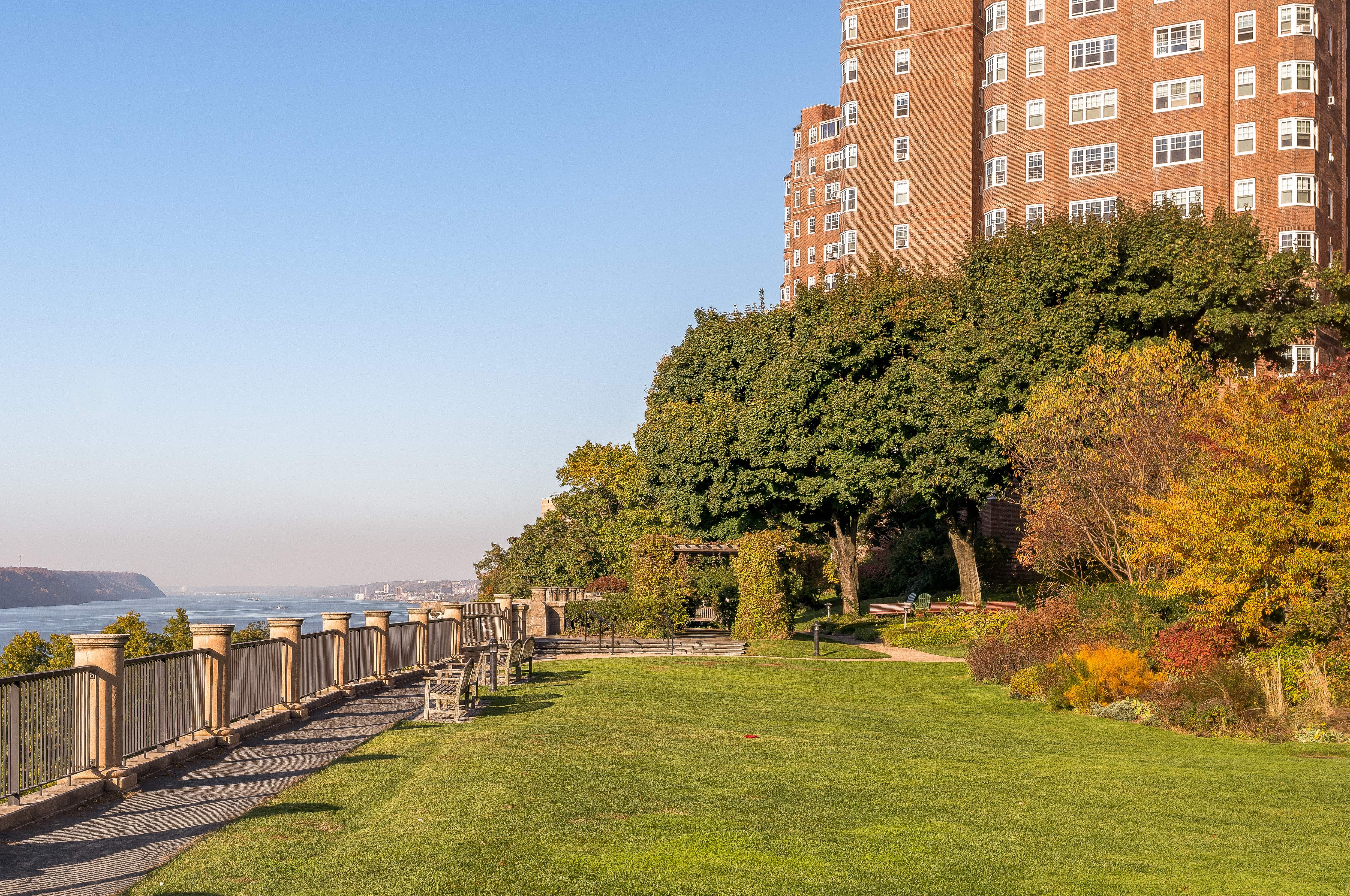 160 Cabrini Boulevard, Unit 22 Manhattan, NY 10033 - Photo 11 of 23 a view of a large building