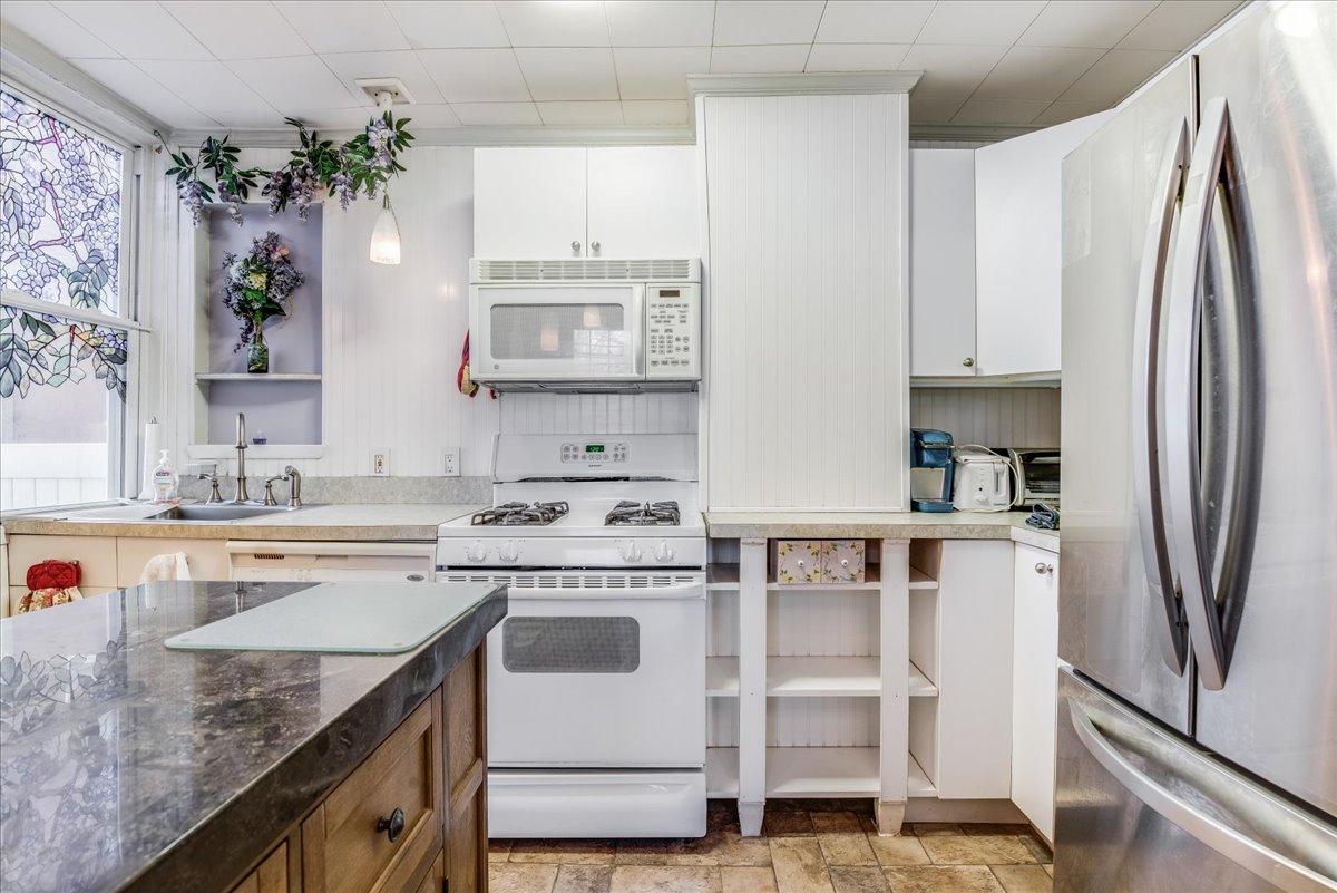 97-05 Albert Road Queens, NY 11417 - Photo 10 of 31