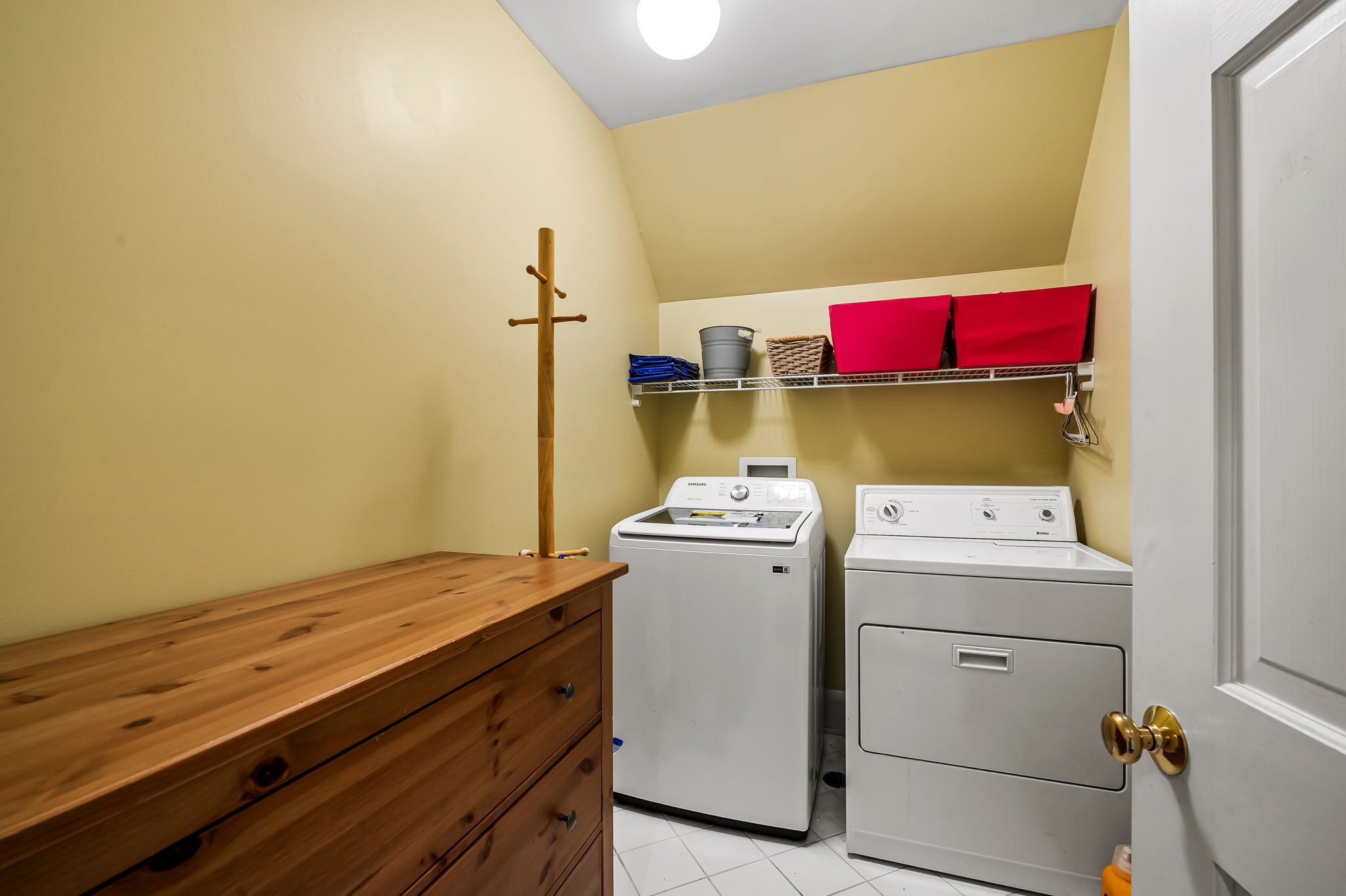 910 Army Road Towson, MD 21204 - Photo 40 of 62 a utility room with dryer and washer