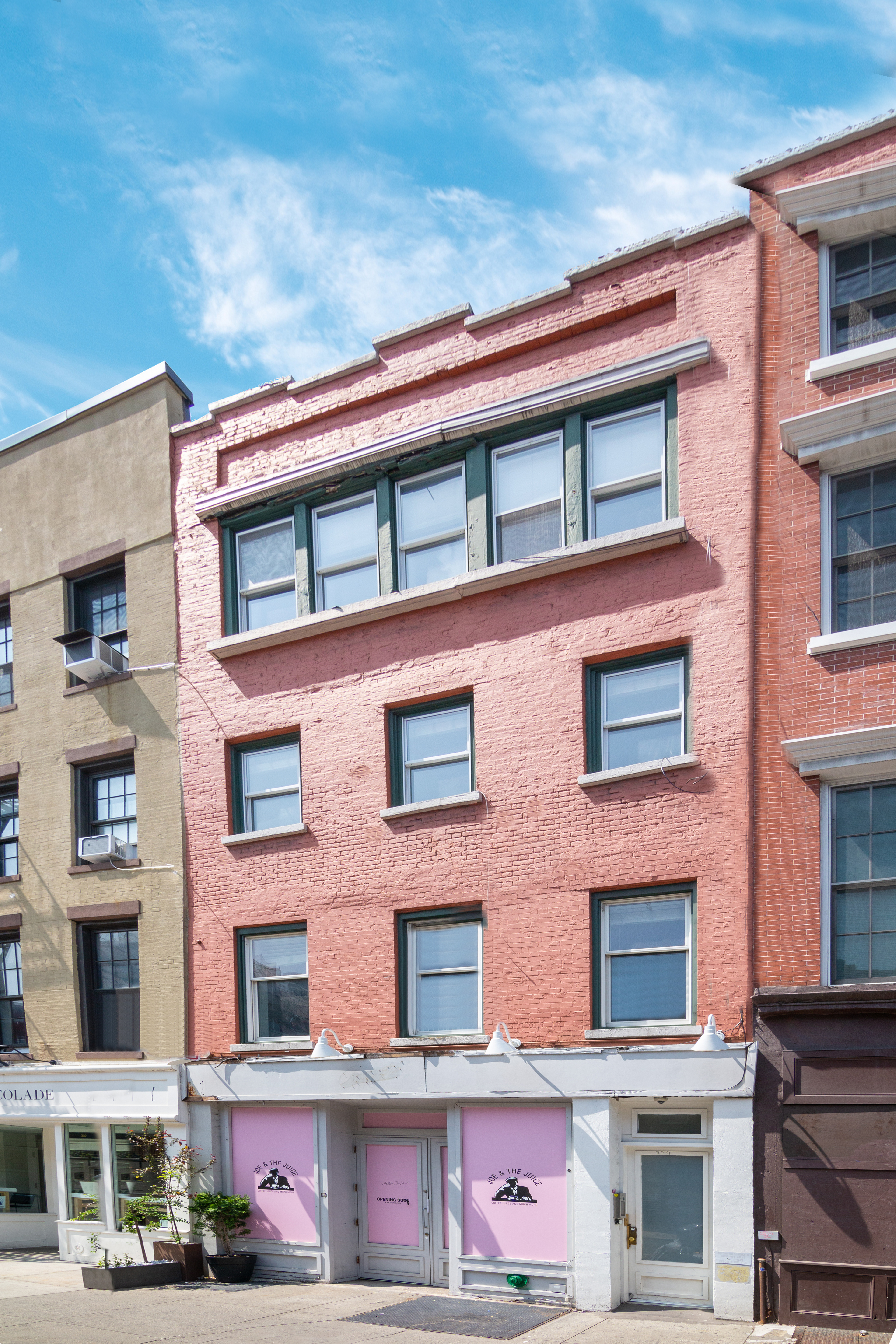 304 Bleecker Street, Unit 3F Manhattan, NY 10014 - Photo 6 of 6 a front view of a building