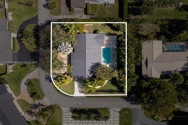 $1,759,000 | 7430 Southwest 142nd Terrace, Palmetto Bay, FL 33158
