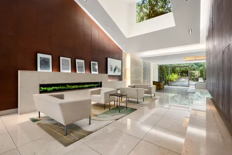 $4,950,000 | 300 East 55th Street, Unit PHC | Sutton Place