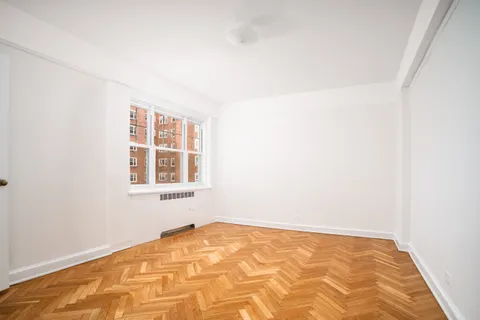 $475,000 | 140 Cabrini Boulevard, Unit 53 | Hudson Heights