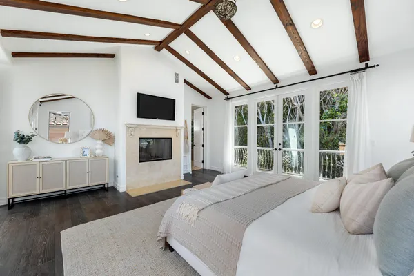$4,600,000 | 2516 Walnut Avenue, Manhattan Beach, CA 90266