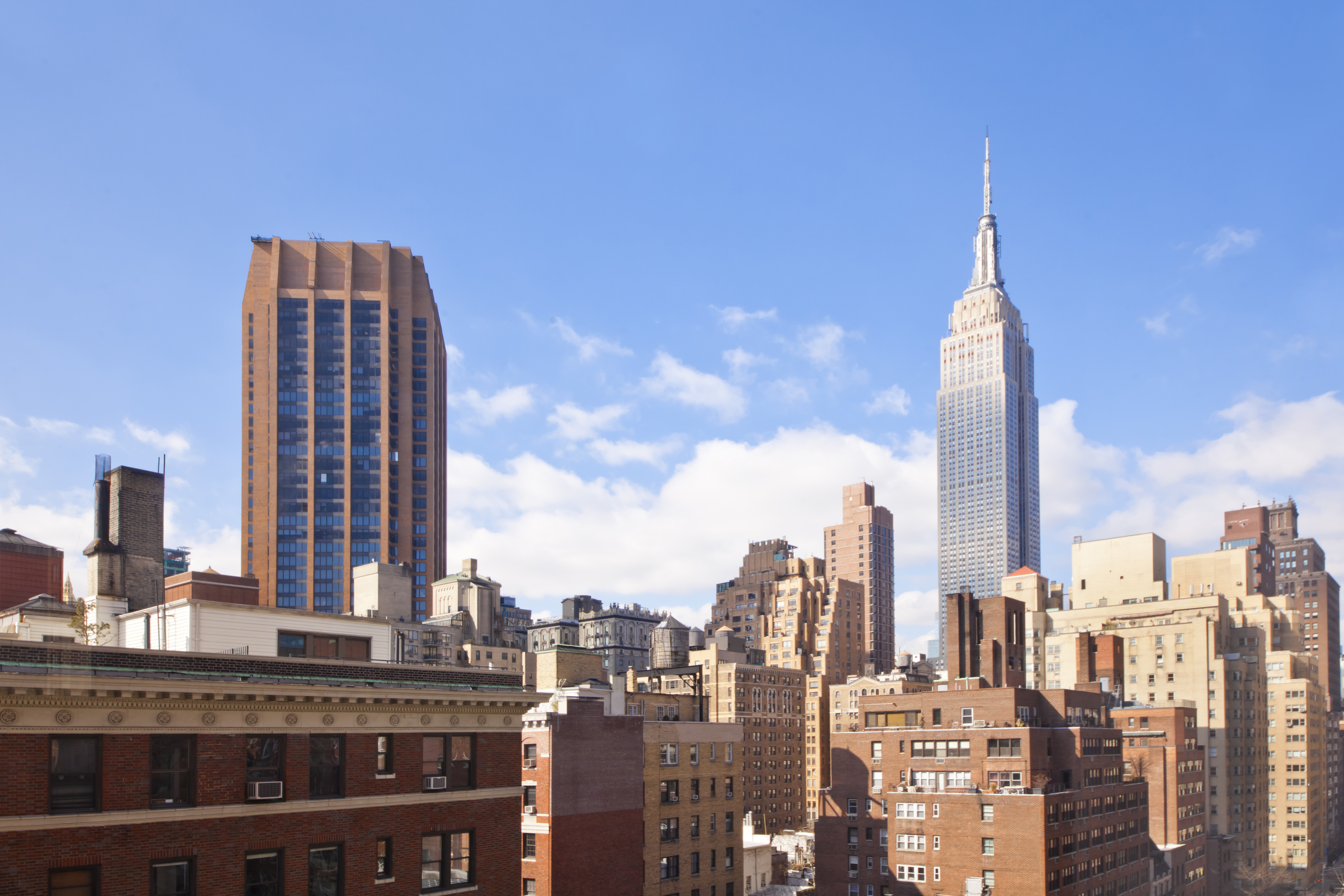 137 East 36th Street, Unit 16B Manhattan, NY 10016 - Photo 7 of 15 a picture of city view