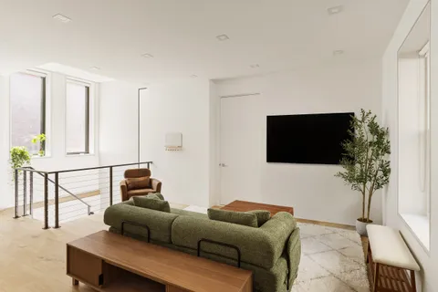 $8,995,000 | 272 West 91st Street | Upper West Side