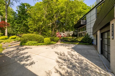 $2,750,000 | 2710 Brandywine Street Northwest, Washington, DC 20008
