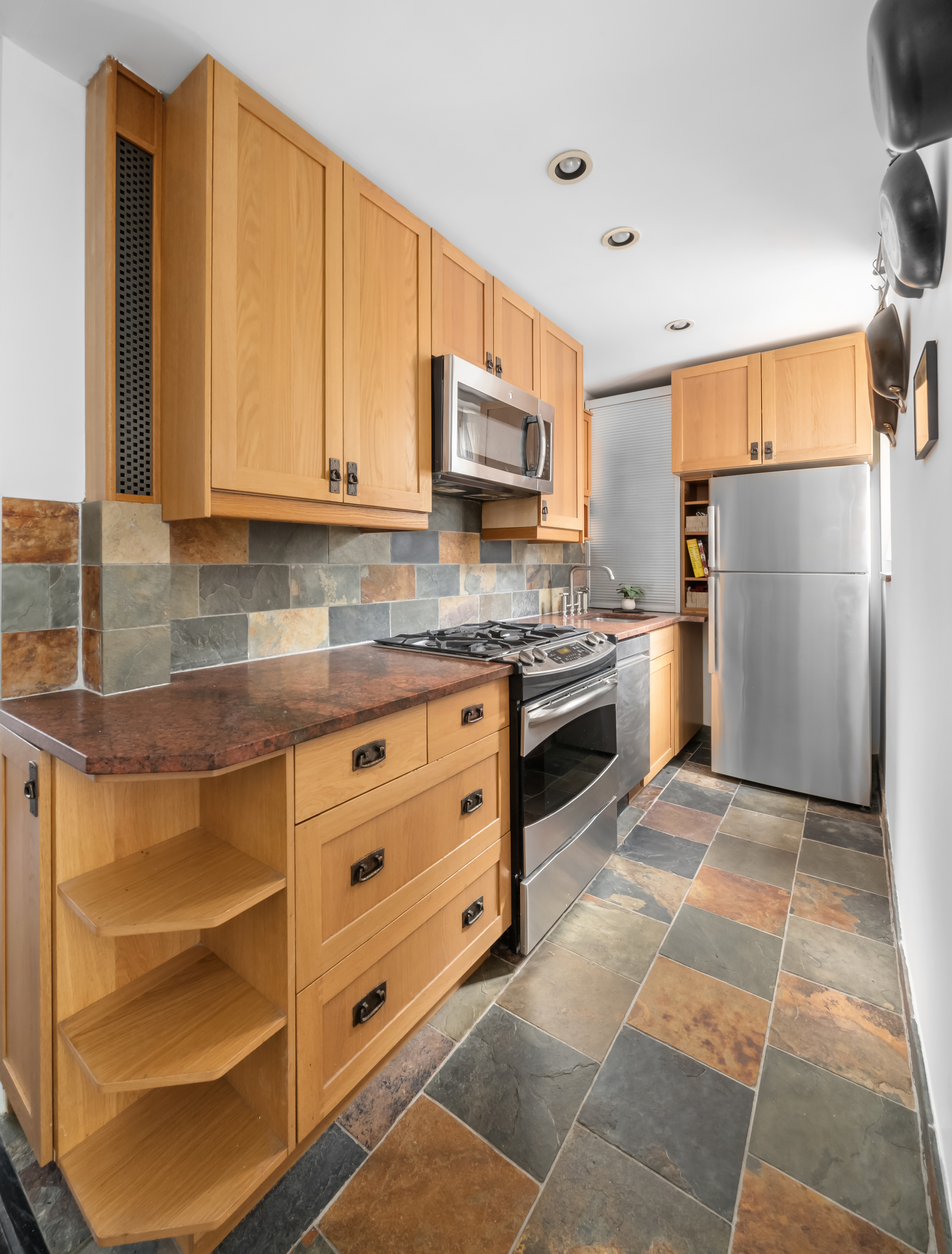408 West 34th Street, Unit 5B Manhattan, NY 10001 - Photo 5 of 9