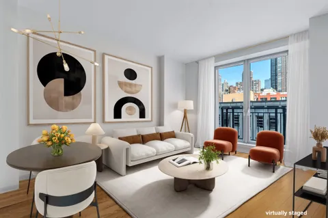 $1,650,000 | 310 West 52nd Street, Unit 5F | Hell's Kitchen