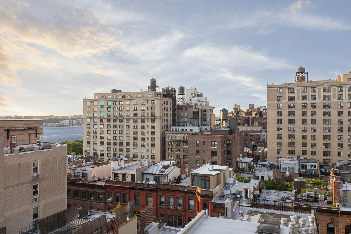 325 West End Avenue, Unit 9C Manhattan, NY 10023 - Photo 13 of 14 a view of city with street