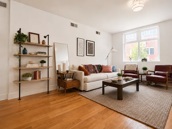 $4,896 | 94 Meserole Street, Unit 1A | Williamsburg