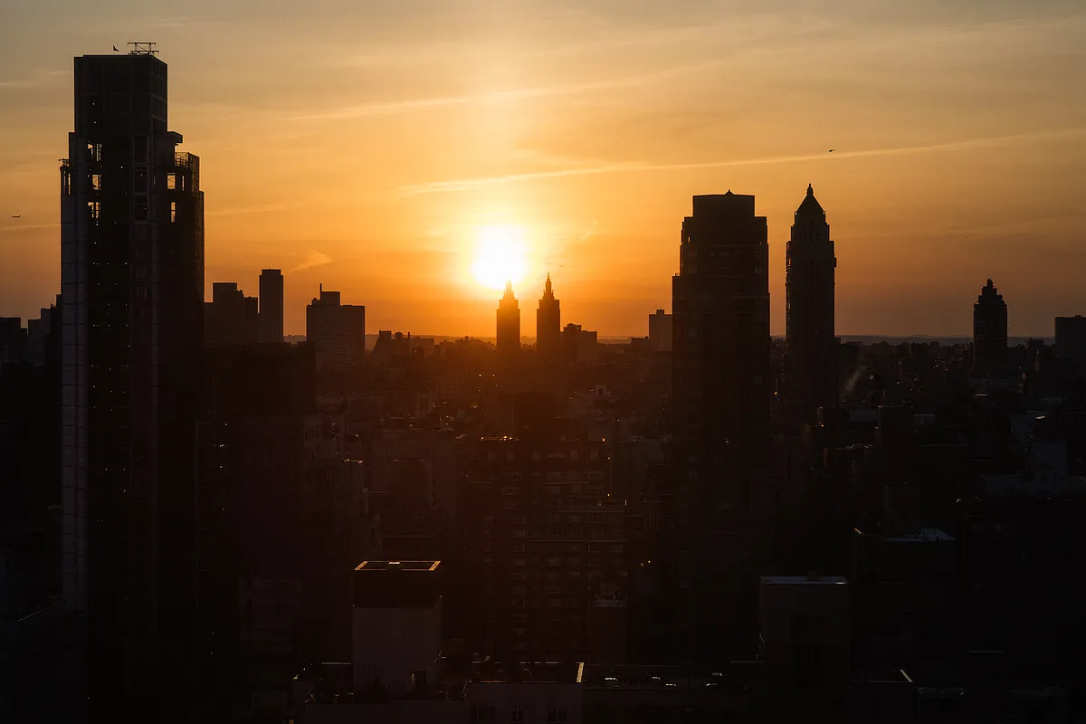 404 East 76th Street, Unit 30C Manhattan, NY 10021 - Photo 15 of 24 a view of a city