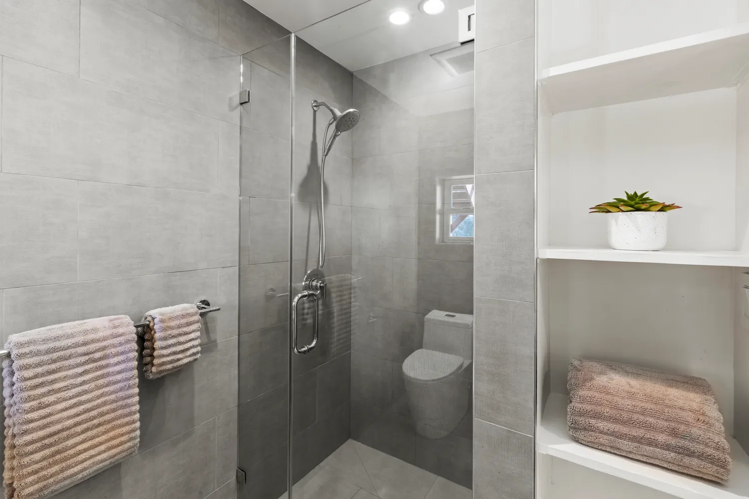 $1,700,000 | 155 Moffitt Street, San Francisco, CA 94131