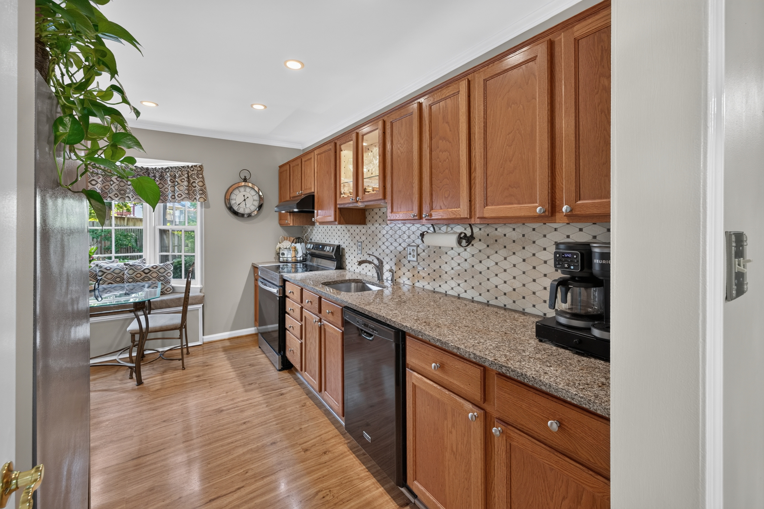 7901 Laural Valley Way Springfield, VA 22153 - Photo 13 of 53