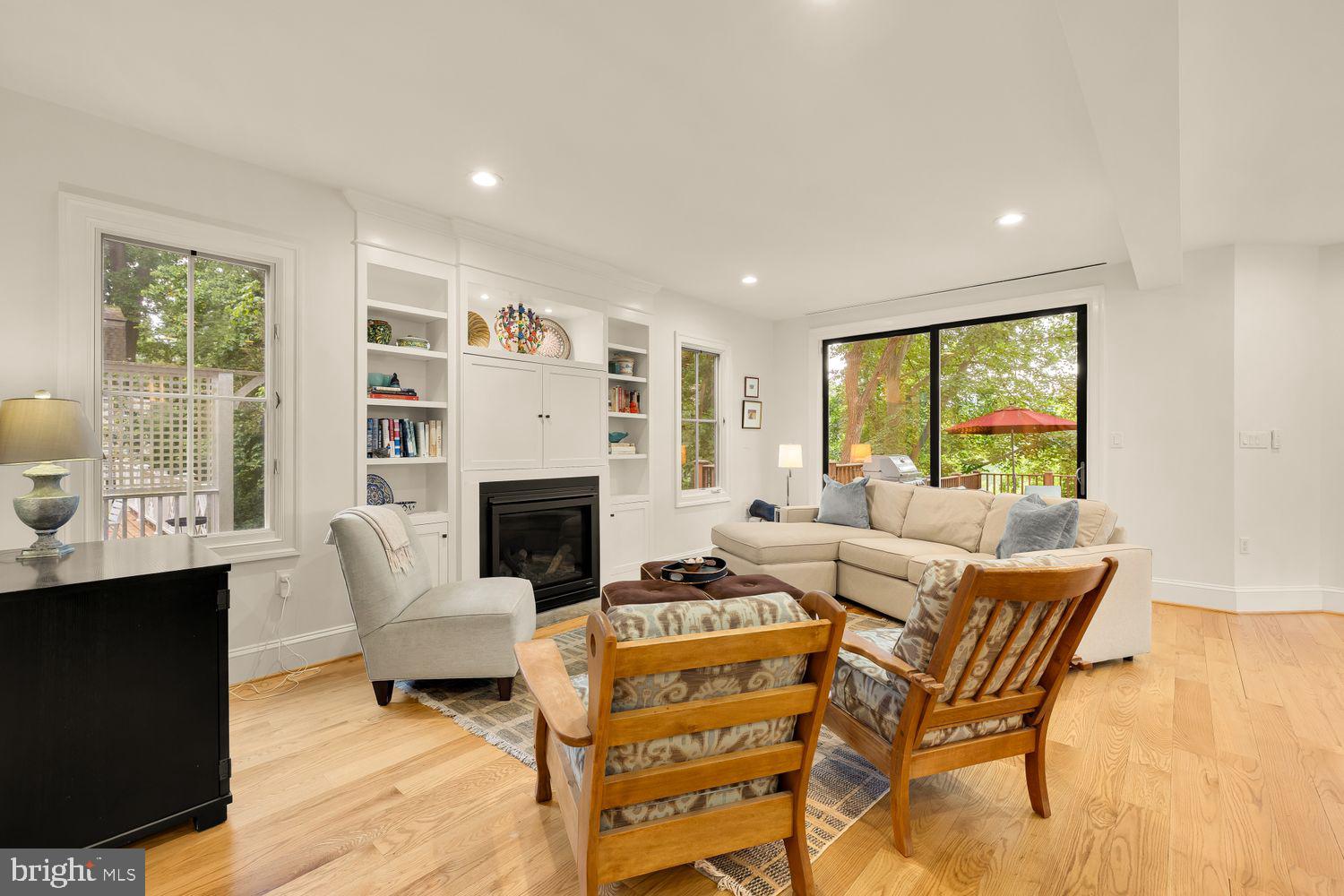 6512 Ridge Drive Bethesda, MD 20816 - Photo 11 of 42 Gallery Image 11