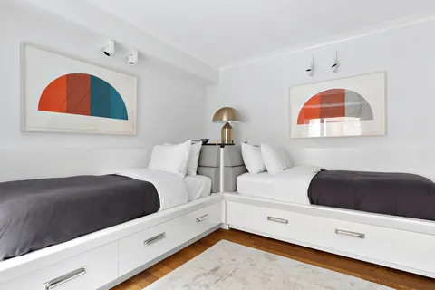 $30,000 | 530 Park Avenue, Unit 2F | Lenox Hill