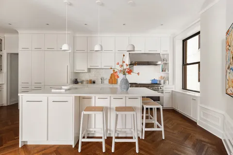 $2,980,000 | 251 West 89th Street, Unit 4D | Upper West Side