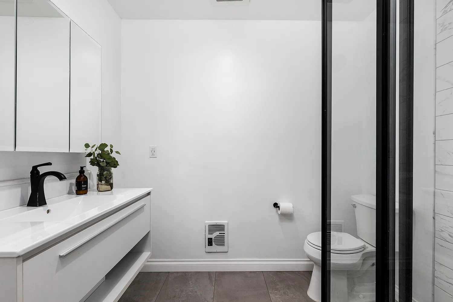 $979,000 | 385 South Oakland Avenue, Unit 205, Pasadena, CA 91101