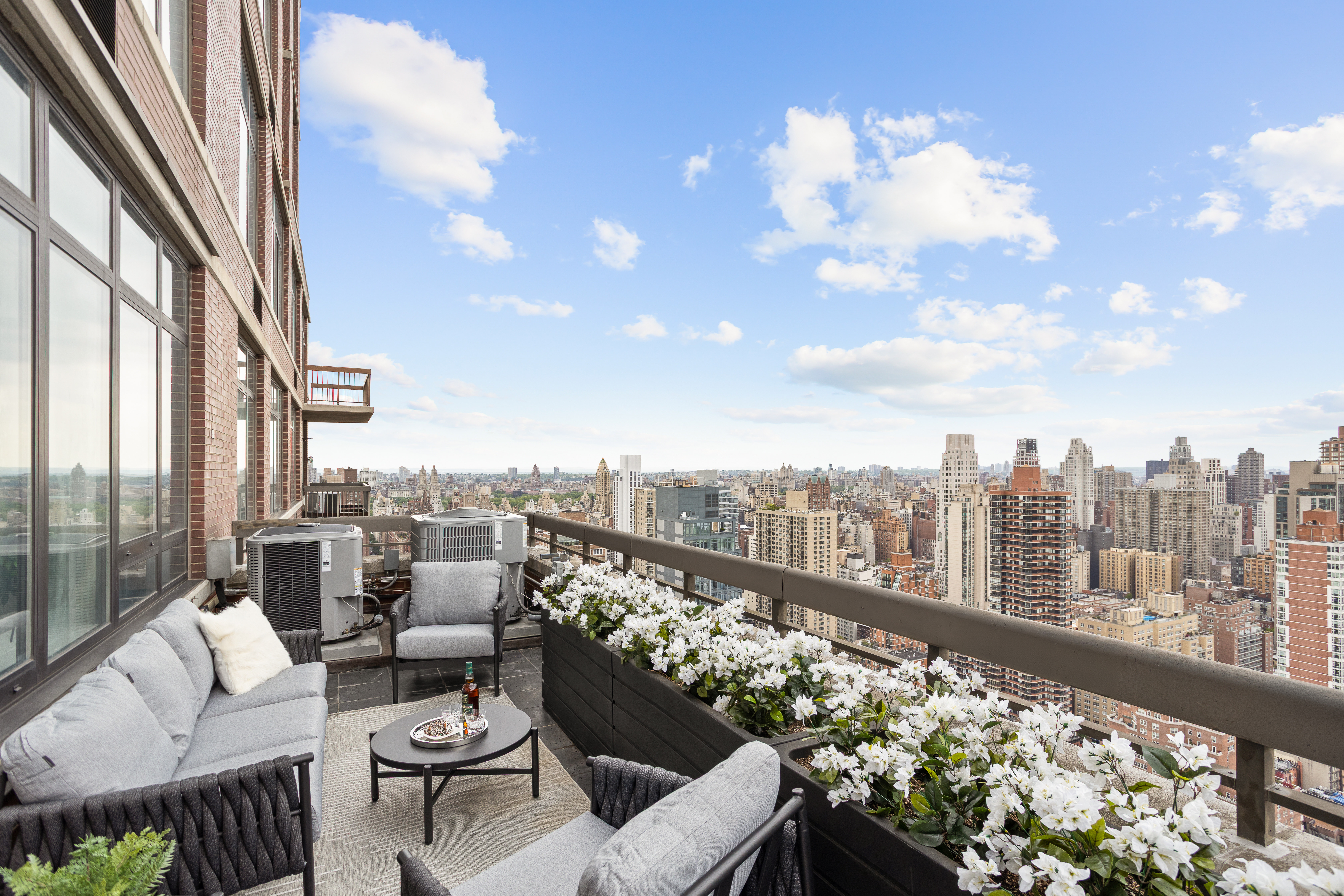 422 East 72nd Street, Unit 40B/41AB Manhattan, NY 10021 - Photo 11 of 31