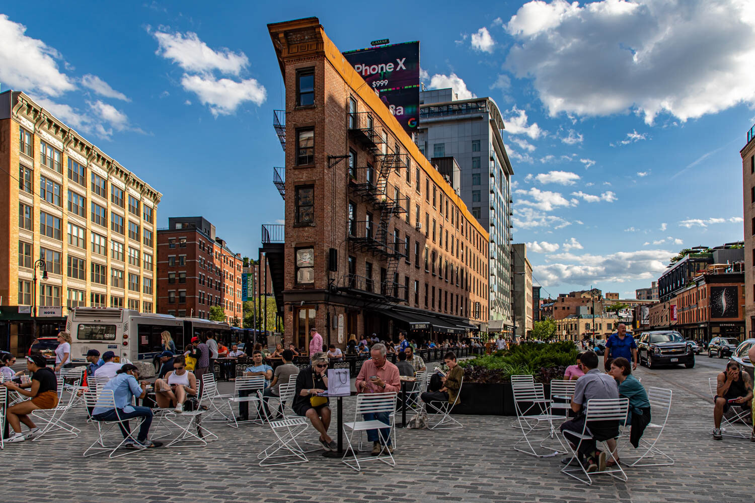 350 West 14th Street, Unit PHB Manhattan, NY 10014 - Photo 11 of 15 a view of street with sitting area