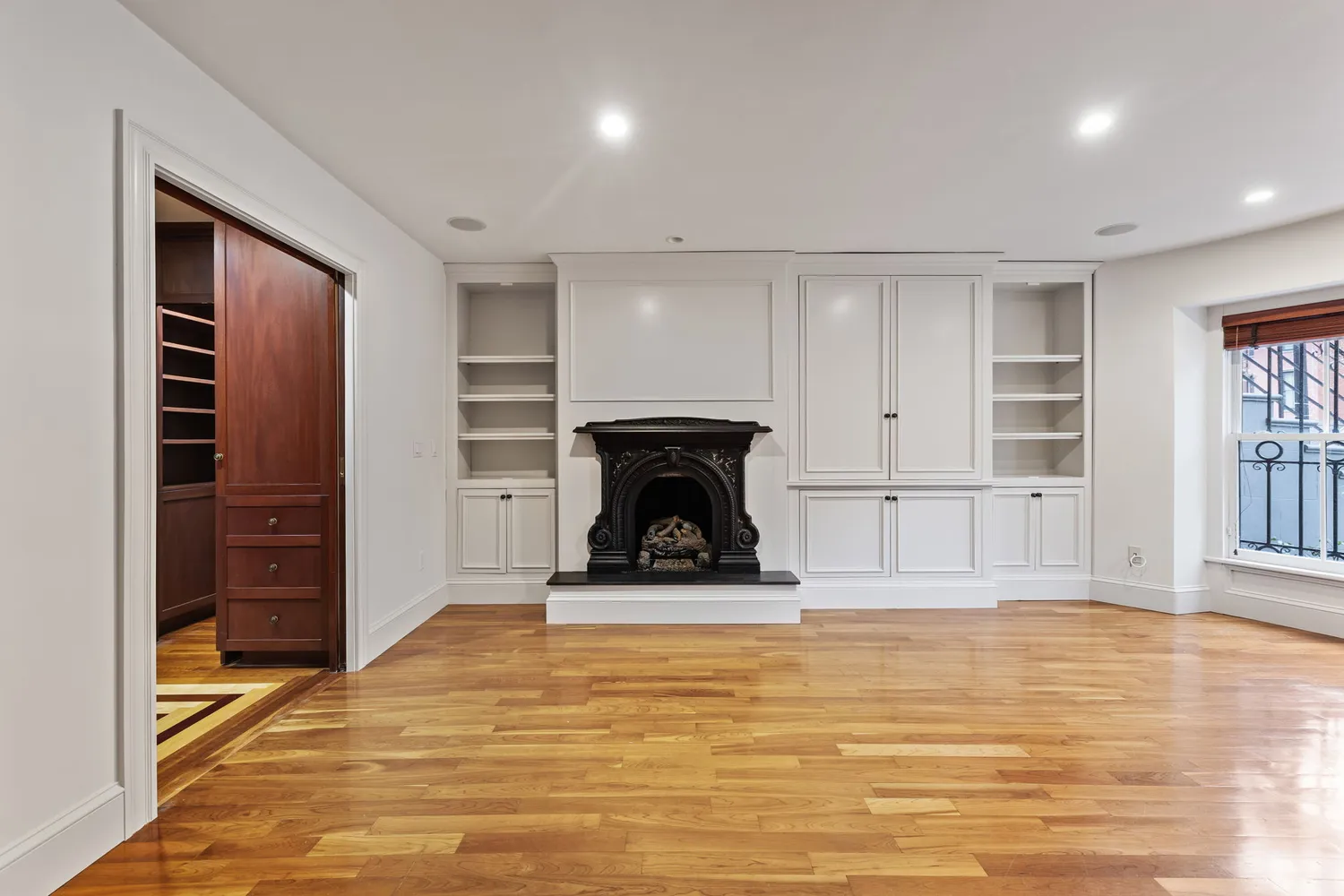 $2,650,000 | 22 Worcester Square, Unit 1, Boston, MA 02118