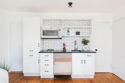$650,000 | 130 Henry Street, Unit 3F | Brooklyn Heights