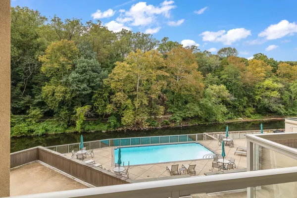 $995,000 | 1702 North Park Drive, Unit 25, Wilmington, DE 19806