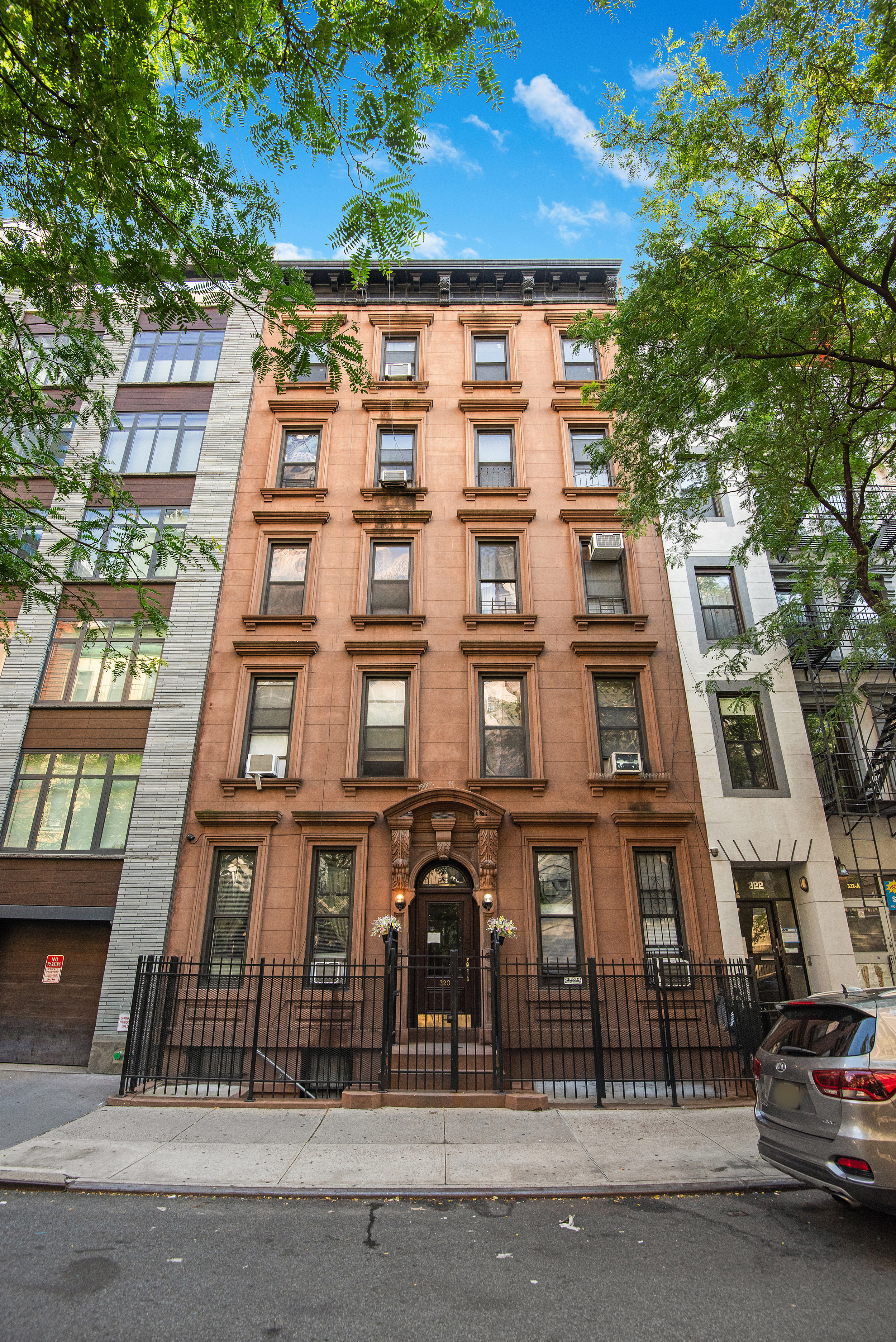 320 West 47th Street, Unit 5E Manhattan, NY 10036 - Photo 14 of 16