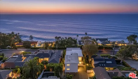 $1,695,000 | 2442 South Coast Highway, Unit 8, Laguna Beach, CA 92651