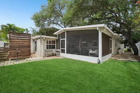 $699,000 | 3218 West Oakellar Avenue, Tampa, FL 33611