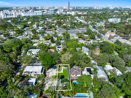 $4,950,000 | 3770 Kumquat Avenue, Miami, FL 33133